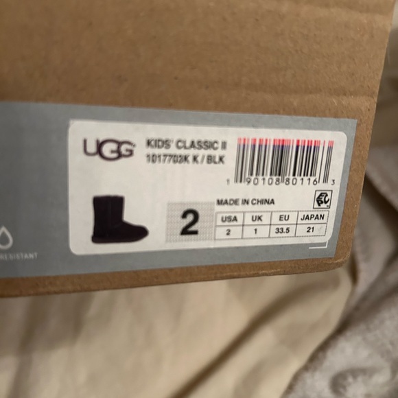 Uggs classic Mini 2 kids Size 2 black - Picture 3 of 3